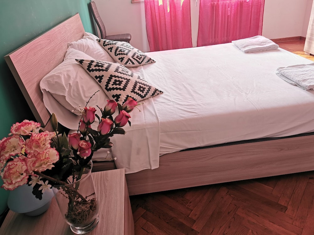 Economy Apartment, 1 Double Bed, Shared Bathroom, Resort View