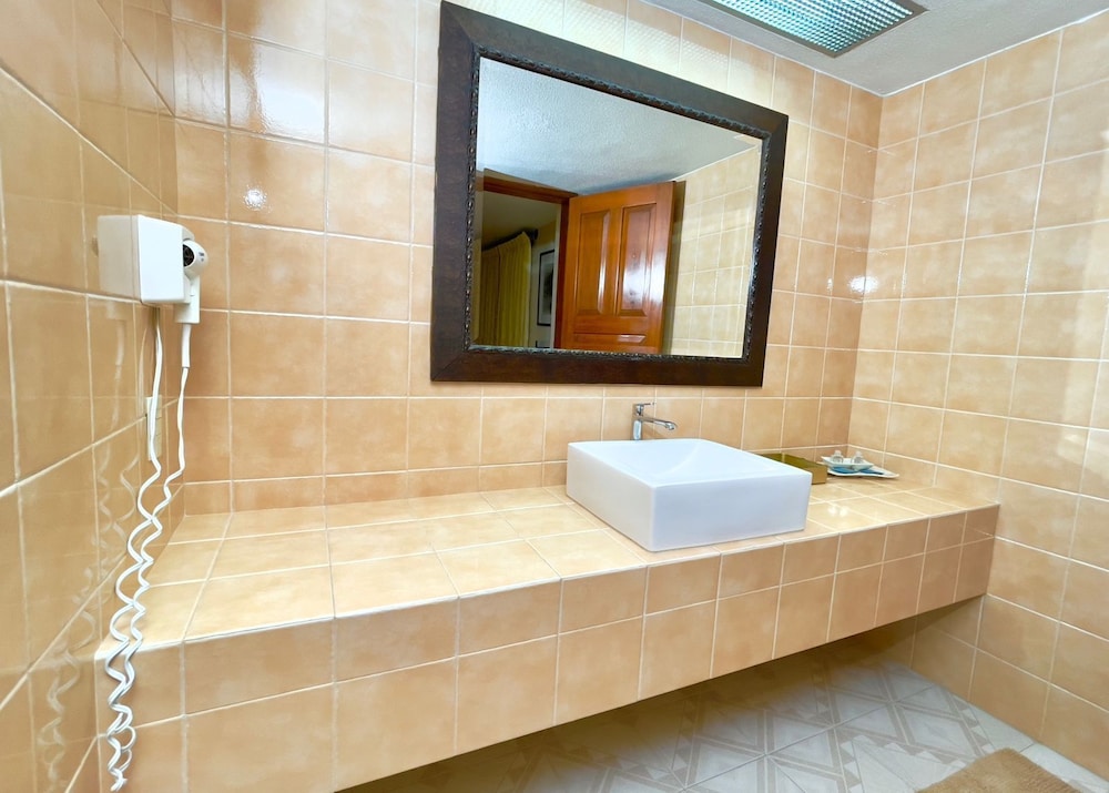 Standard Suite, 2 Bedrooms, Connecting Rooms, Garden Area photo 2
