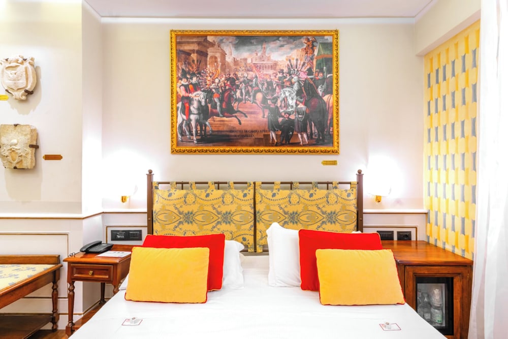 Classic Double or Twin Room - Photo 17