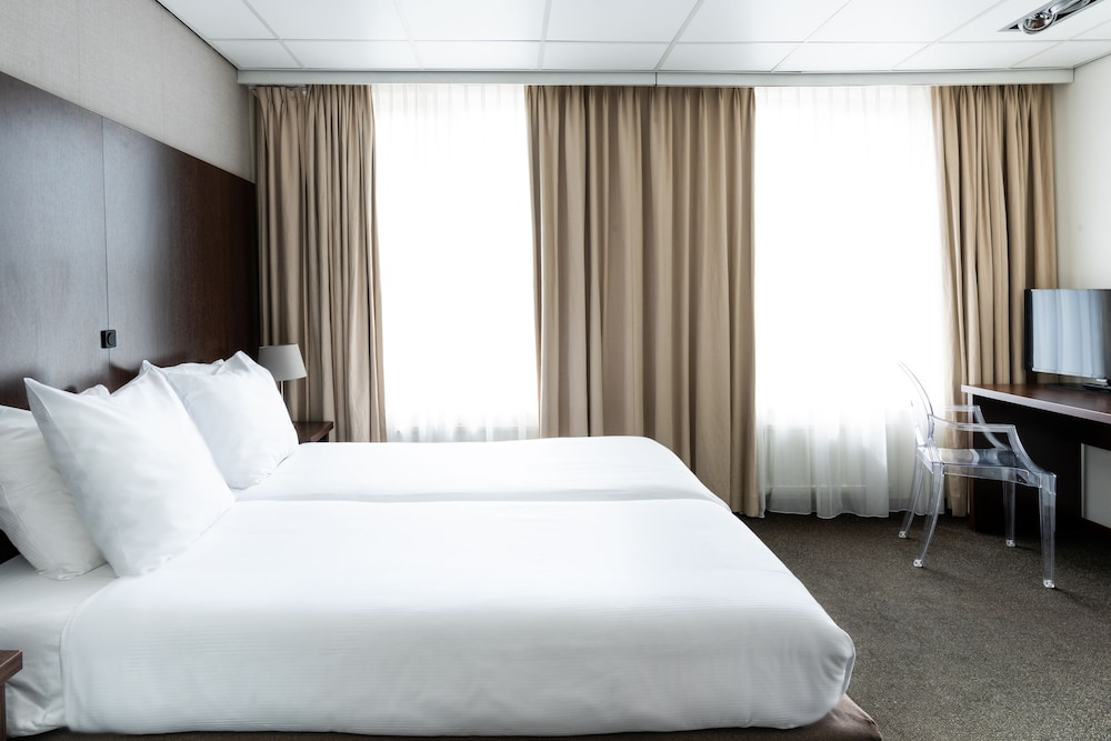 Deluxe Double or Twin Room - Photo 8