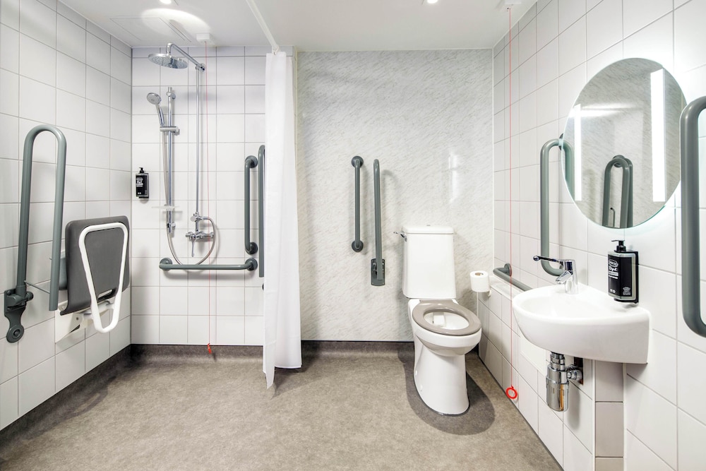 Standard Double Room, 1 Double Bed, Accessible - Photo 7