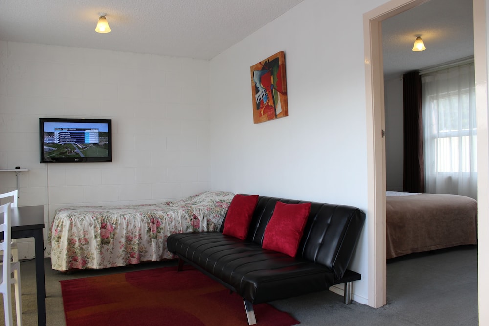 Standard Suite, 1 Bedroom, Non Smoking, Kitchen photo 3