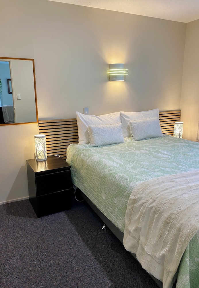 Classic Apartment, 2 Bedrooms, Non Smoking, Park View photo 3