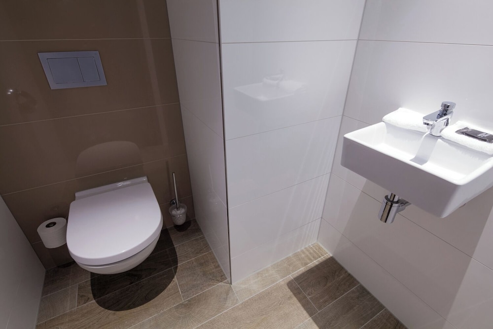 Comfort Triple Room - Photo 9