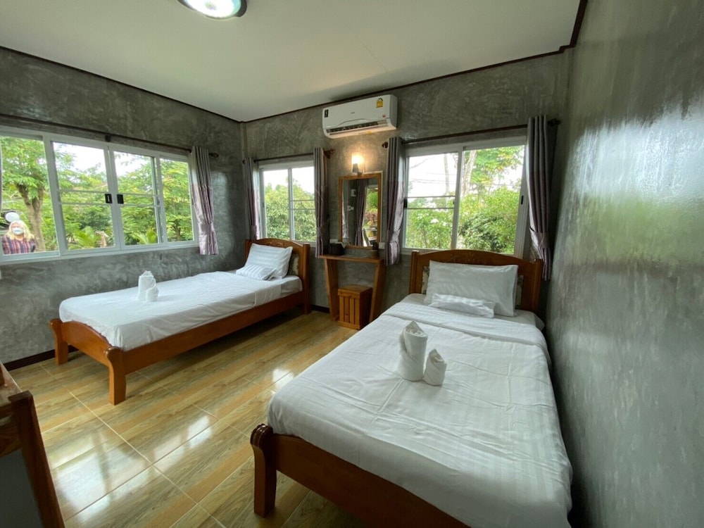 Standard Twin Room - Photo 1