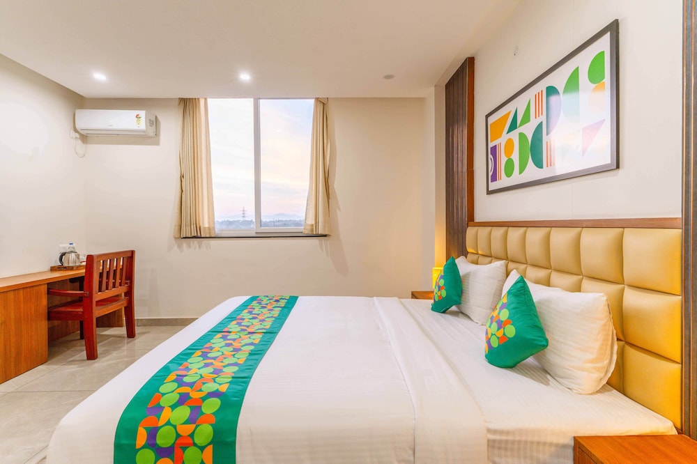 Deluxe Room - Photo 7