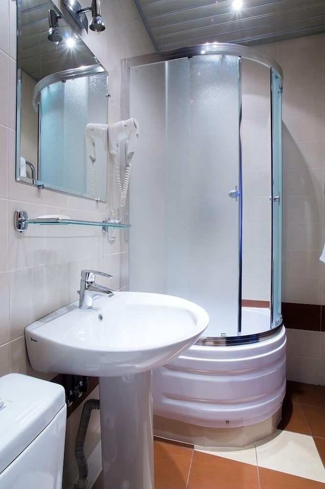 Standard Double or Twin Room photo 3