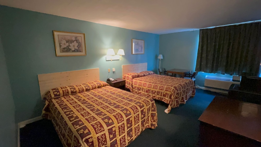 Double Room, 2 Queen Beds, Smoking
