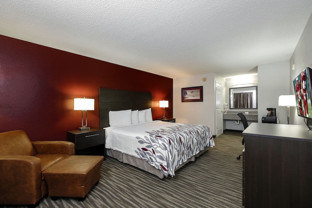 Superior Room, 1 King Bed, Non Smoking - Photo 1