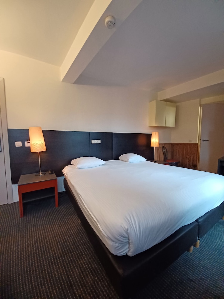 Standard Triple Room, 1 Bedroom, Non Smoking - Photo 4