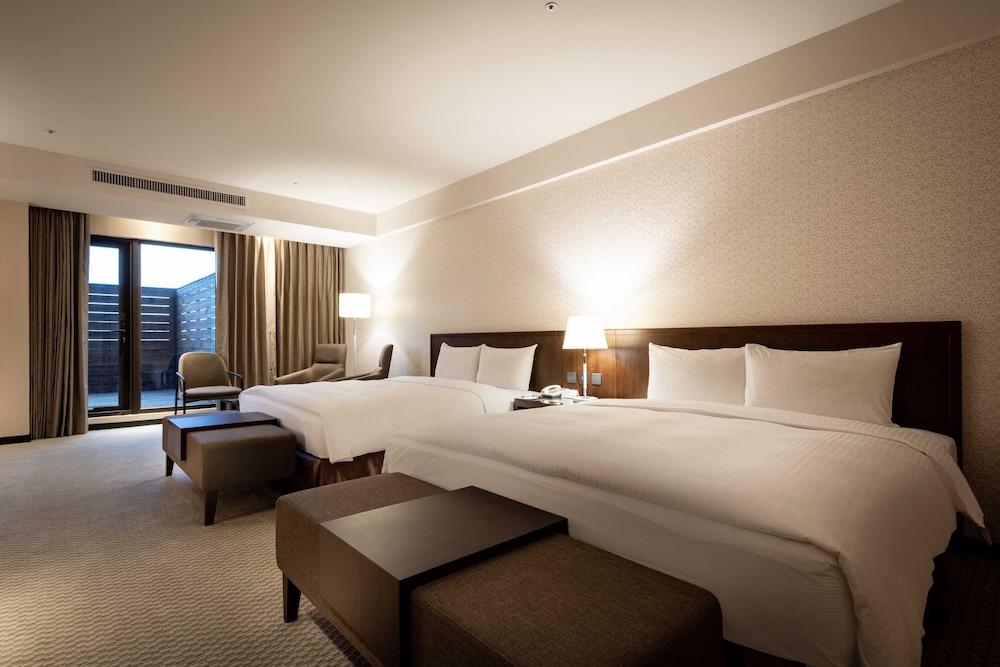 Deluxe Quadruple Room, 2 Queen Beds