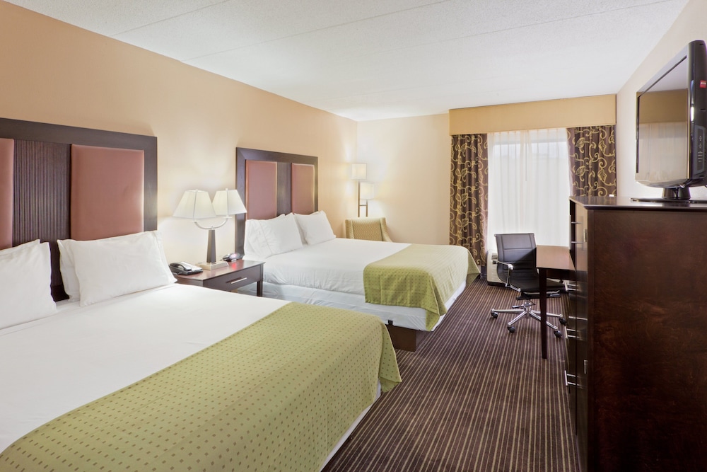 Standard Room, 2 Twin Beds, Accessible (Mobility, Access Tub) - Photo 1