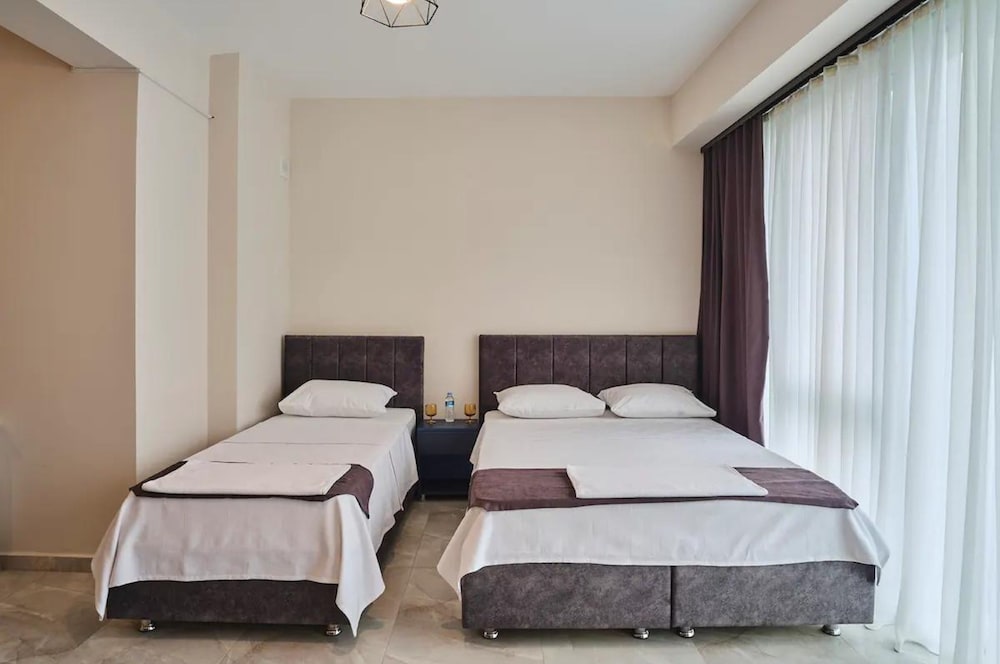 Tripple Serenity Suite, City View photo 1