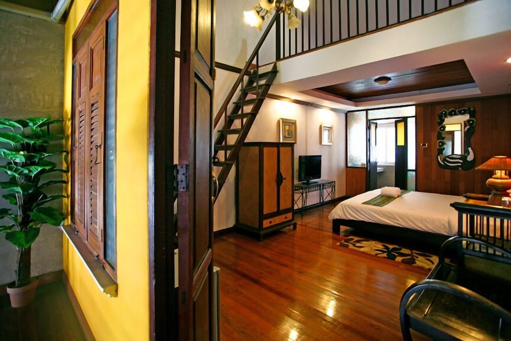 Family Room (Deluxe) photo 3