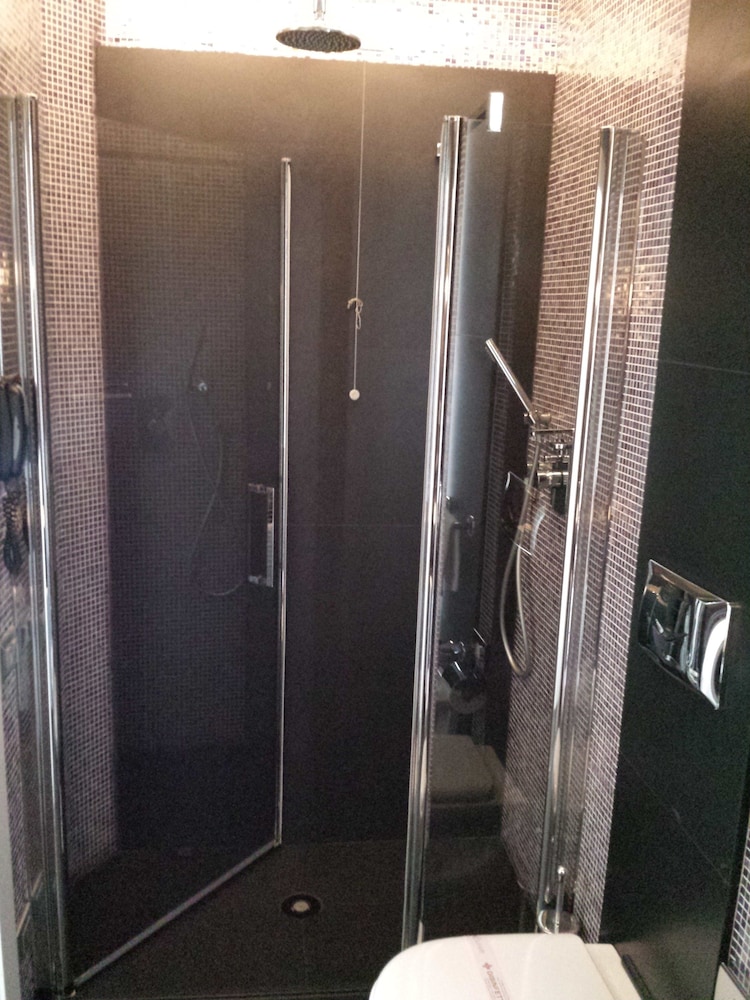Classic Double or Twin Room - Photo 20