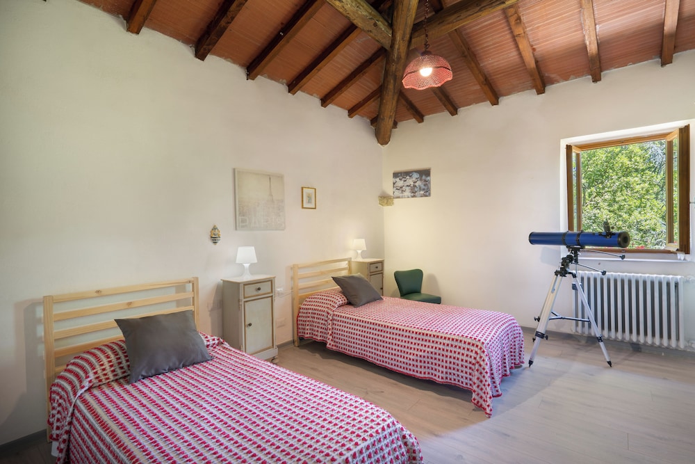 Villa photo 1