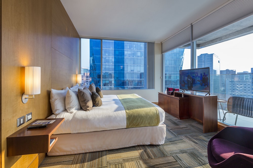 Suite, 1 King Bed, Non Smoking, Balcony (Living Room) - Photo 2