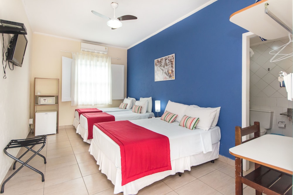 Standard Quadruple Room - Photo 9