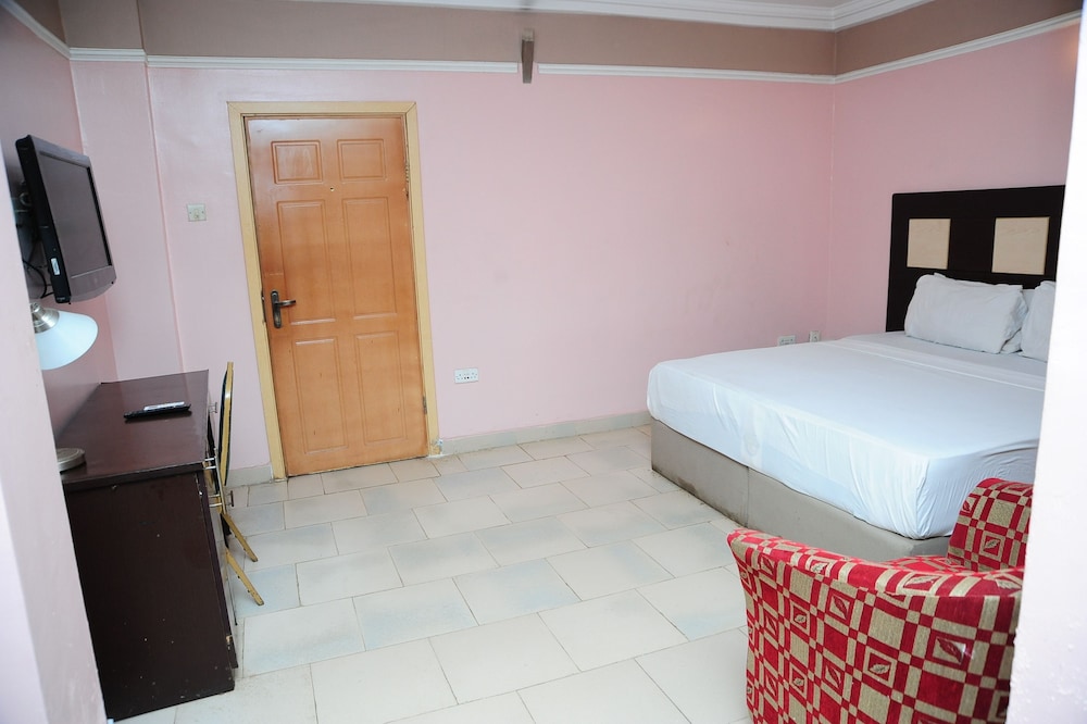 Standard Double Room photo 3