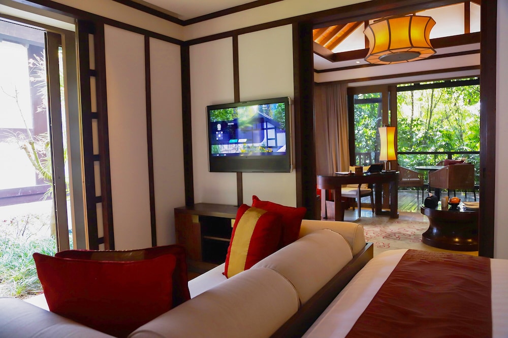 Wellbeing Hot Spring Villa photo 3