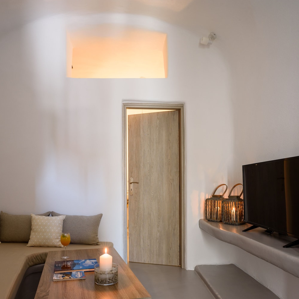Superior Suite - Photo 3