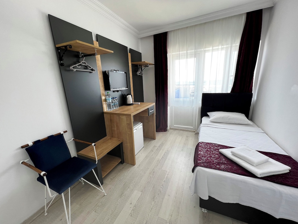 Standard Room photo 2