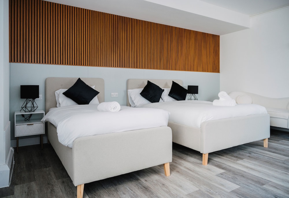 Deluxe Double or Twin Room