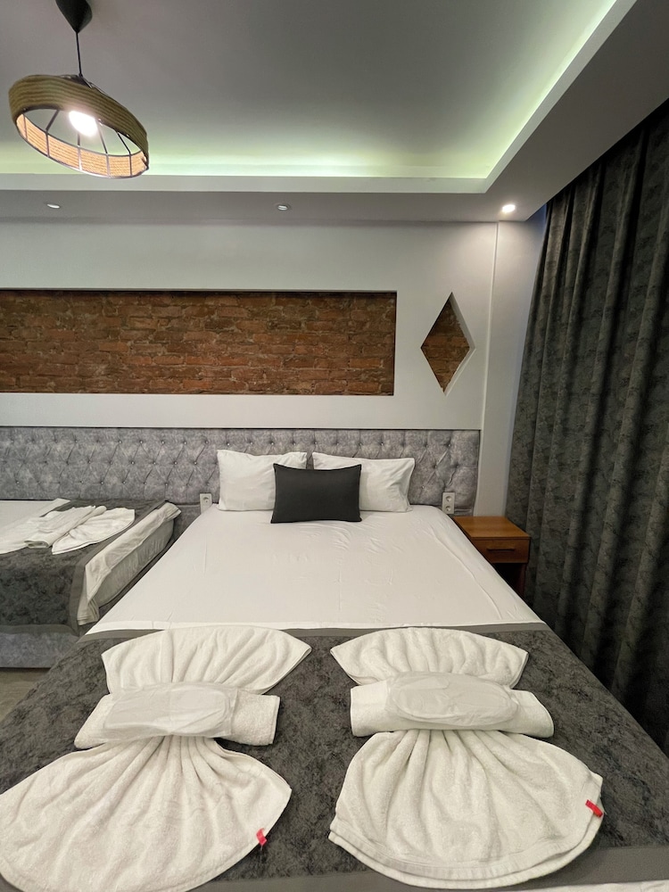 Luxury Apartment photo 2