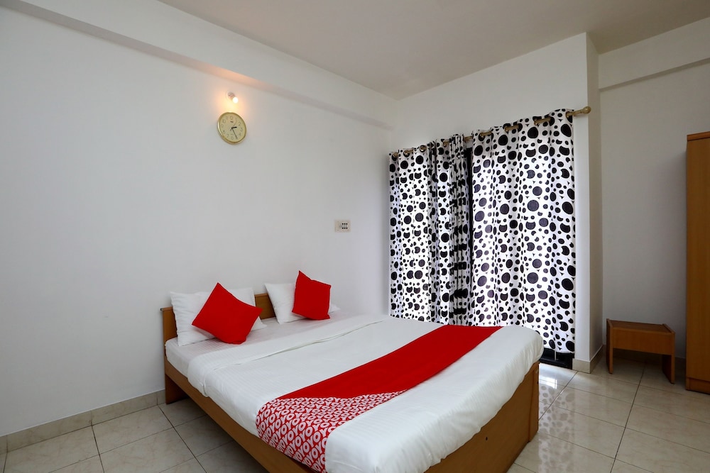 Double Room, 1 Queen Bed photo 3