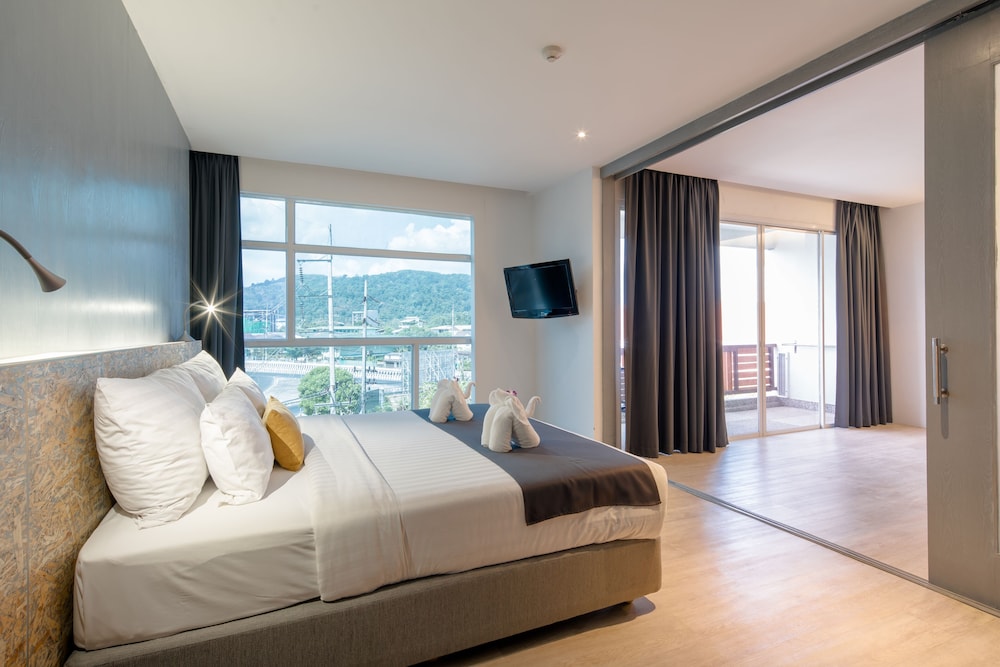 DARA Suite with Balcony - Photo 3