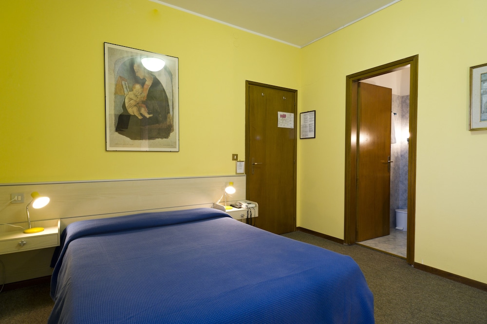 Twin Room photo 1