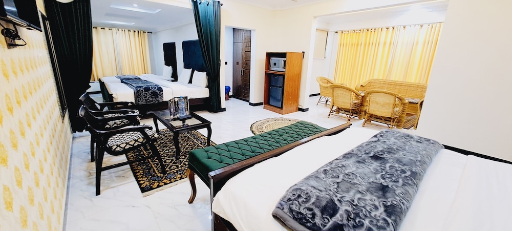 Deluxe Quadruple Room
