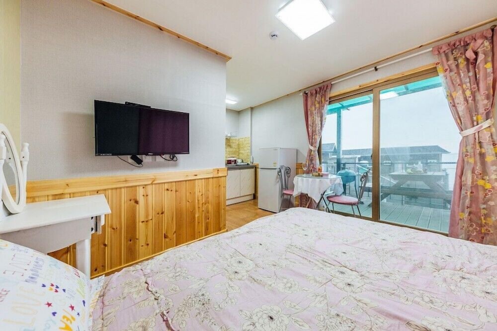 Room (Wonangsae)