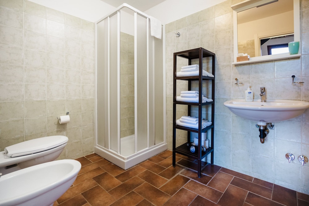 Superior Quadruple Room photo 2