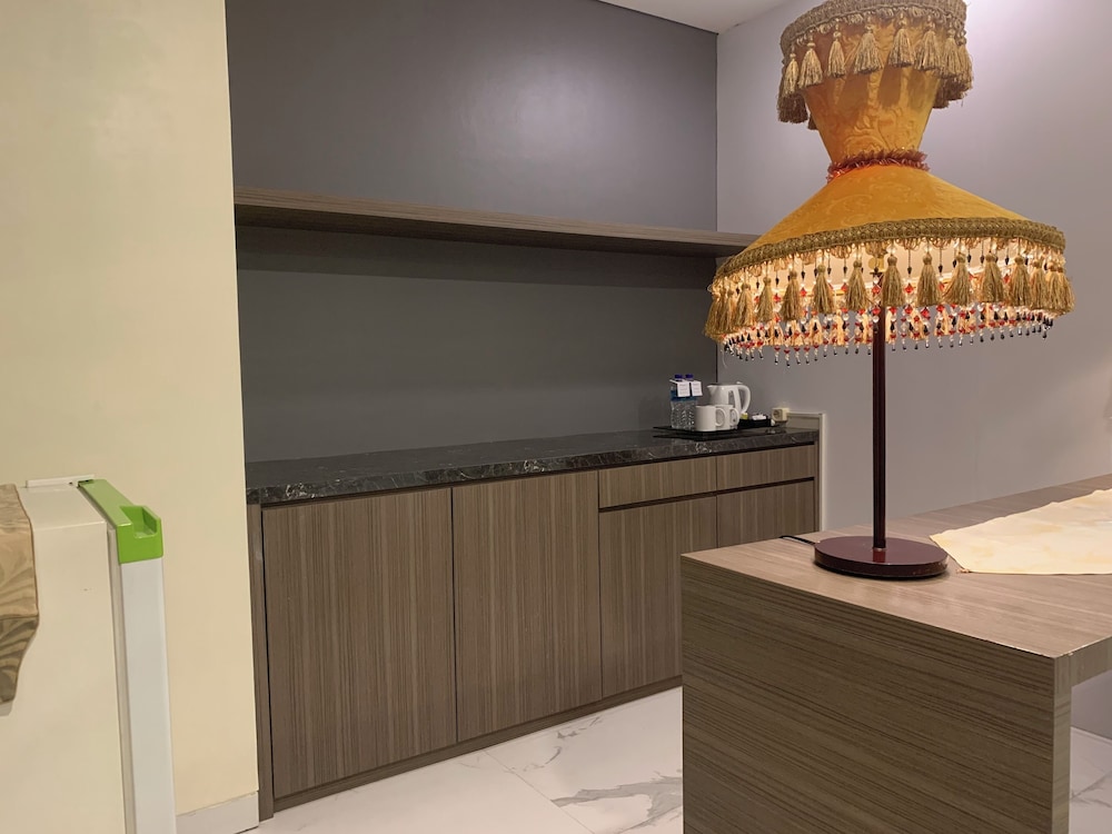 Suite Room - Photo 7