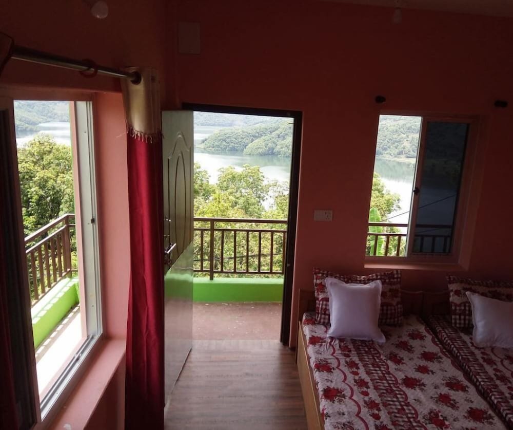 Deluxe Double or Twin Room photo 2