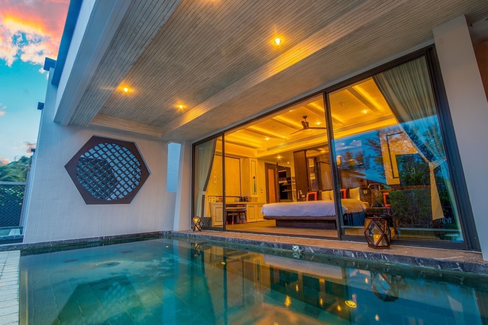 Baba Pool Suite Ocean View photo 2