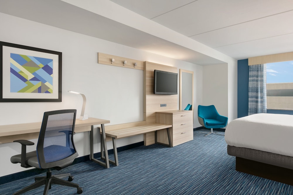Suite, 2 Queen Beds, Accessible (Mobility) - Photo 10