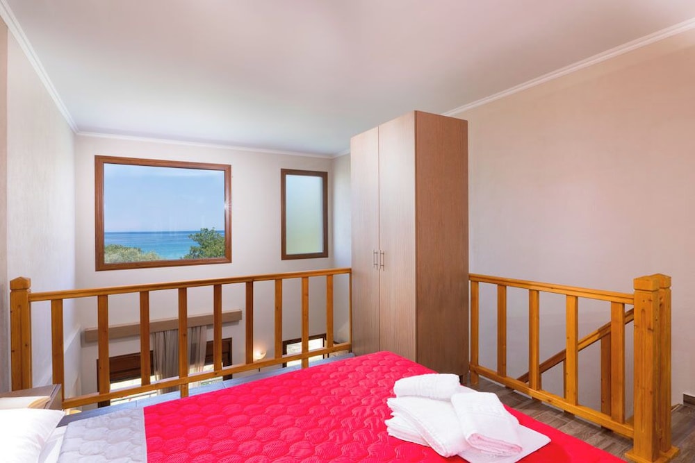 Deluxe Apartment, Kitchenette, Partial Sea View