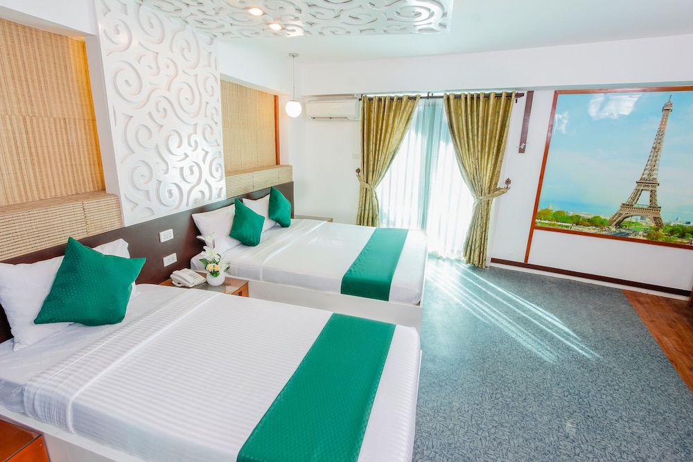 Euro Suite 2 photo 2