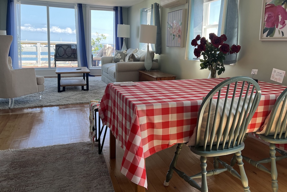 Deluxe Loft, Beach View photo 2