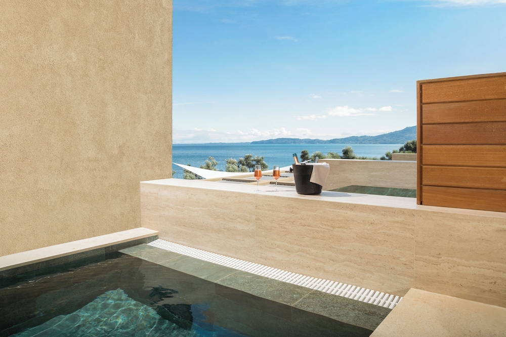 Junior Suite Private Pool Side Sea View