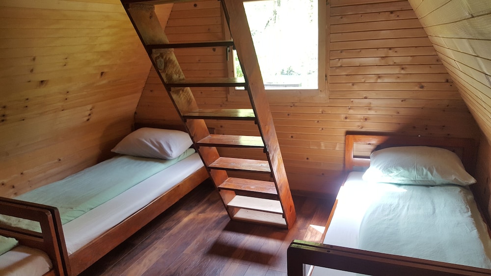 Standard Cabin photo 2