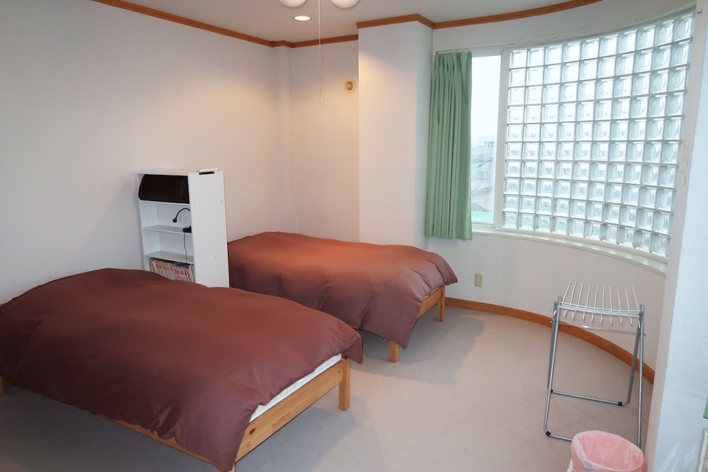 Shared Dormitory, Women only, Shared Bathroom photo 1