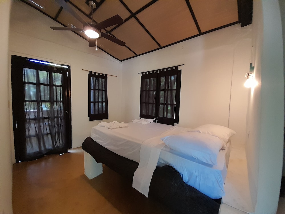 Room, 2 Double Beds, Private Bathroom, Ocean View