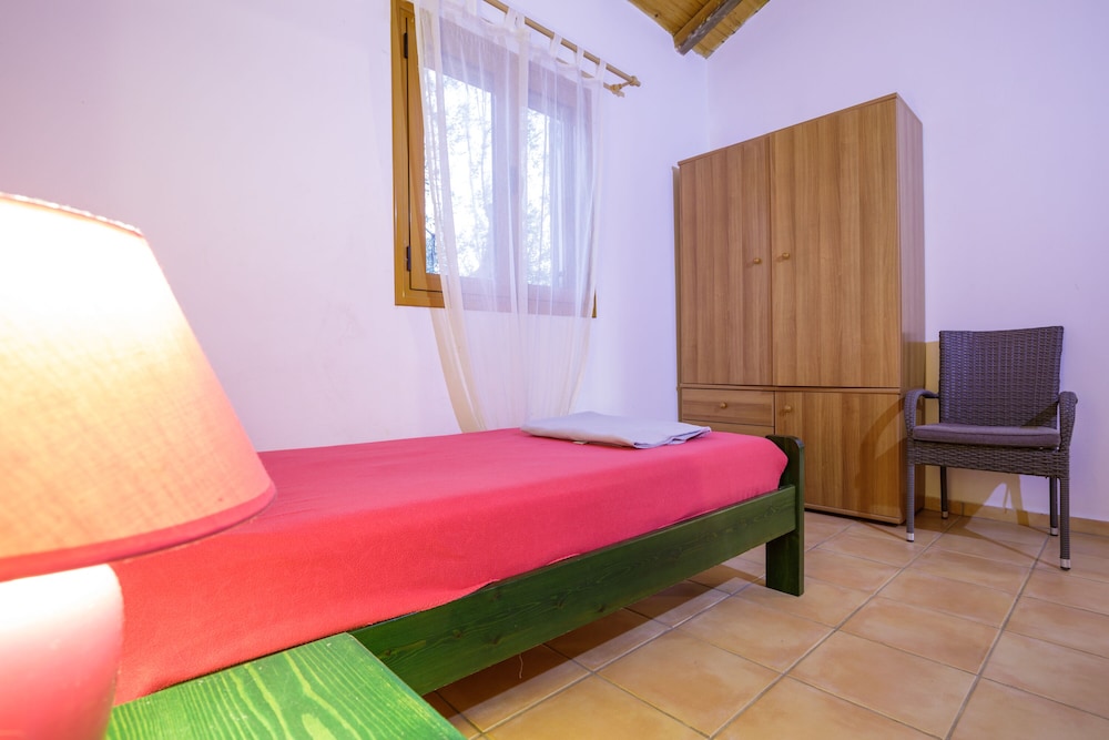Family House, Multiple Beds, Garden Area (Villa Thea Front Beach) photo 1