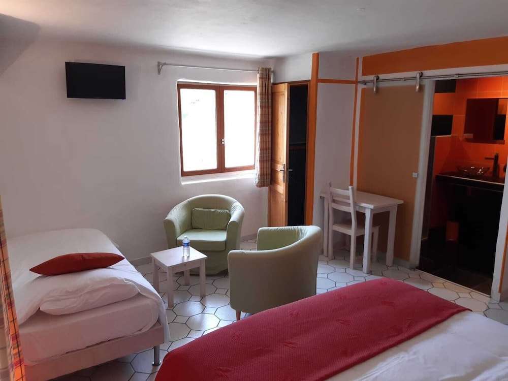 Room photo 2