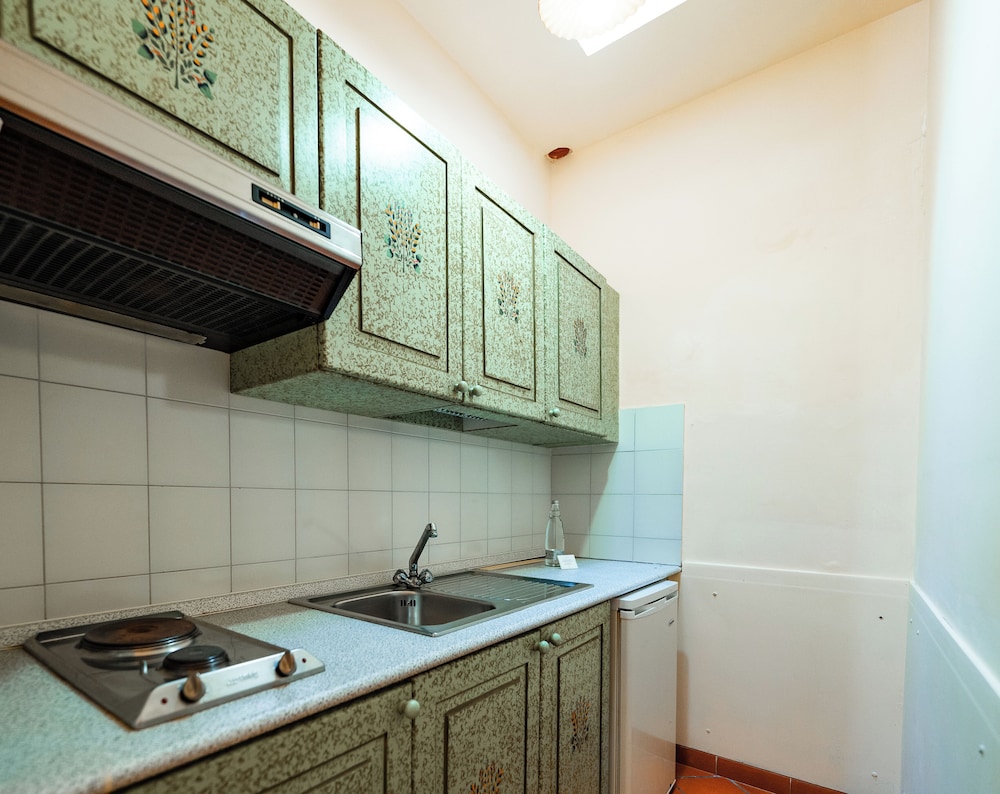 Two-room apartment - Photo 4