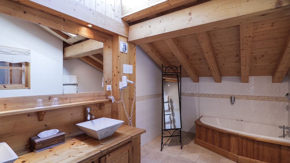 Appartement Premium, 1 chambre, cheminée, vue montagne ( accessible par escalier ) - Photo 15