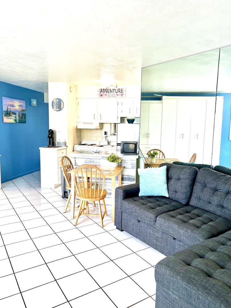 Studio, Ocean View, Beachside (Beach Happy)